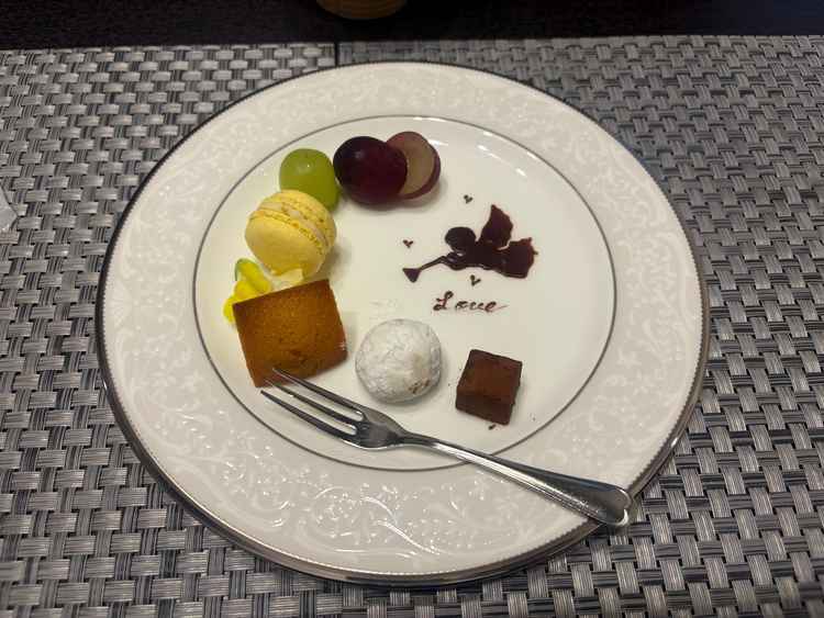 全てが手作りのデザートと伺い、チョコレートにオレンジの風味を効かせてるところも気に入った。