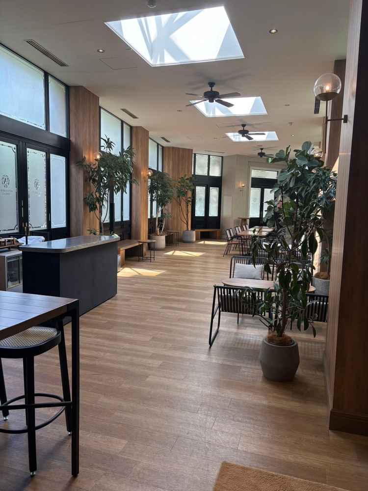 ラウンジ