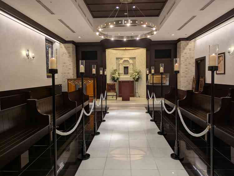 チャペルの雰囲気が良かったです。最大50名ほど座れるようです。