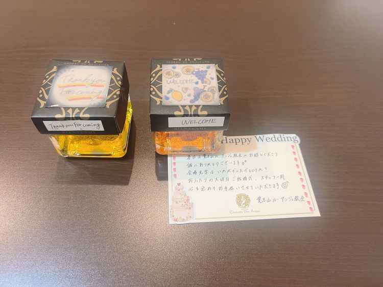 演出のひとつで文字が浮かび上がるキャンドル