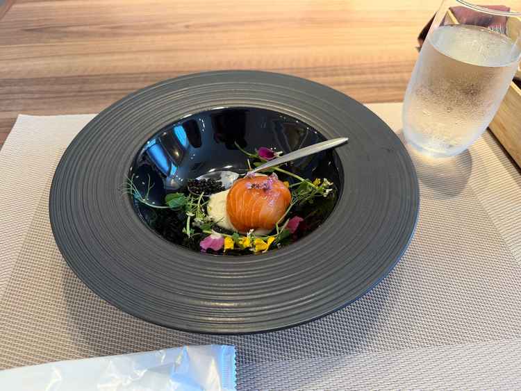 試食のサーモン。