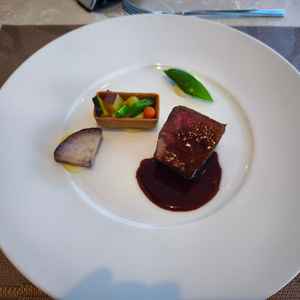 試食会メイン料理。ライブキッチンで調理したできたてが味わえる。