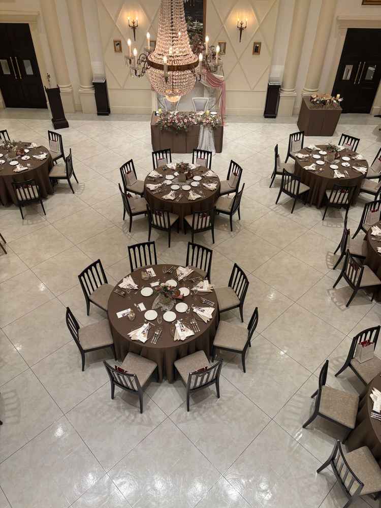 披露宴会場。ゴージャスだった。