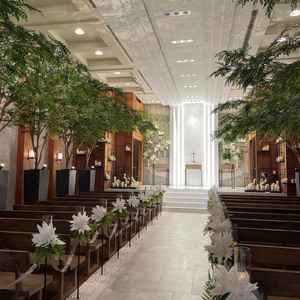 チャペルの写真です。室内ですが緑が多く自然を感じることができ、素敵でした。
