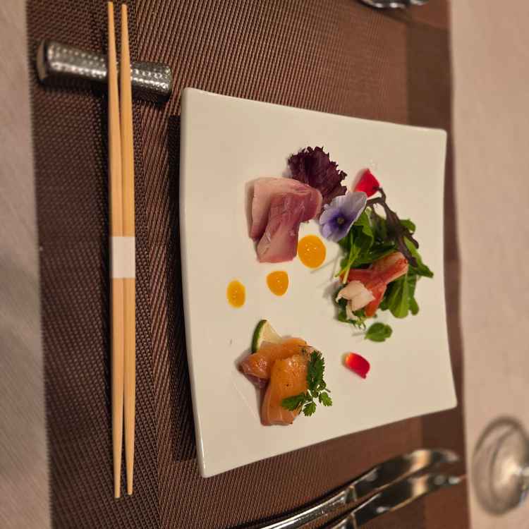 料理もフルコースを試食しました。どれも手が込んでいて美味しかったです。