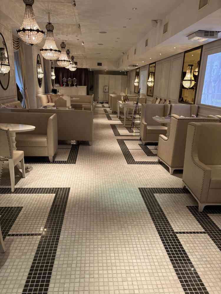 1階部分にあるゲスト待合室、写真映えがかなりいいです