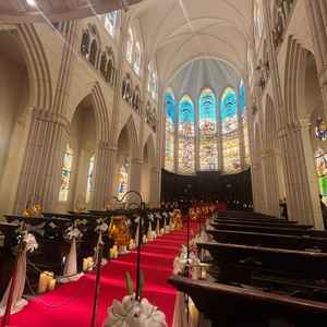 写真通り、それ以上に素晴らしいチャペルでした。実際の入場のように演出してくださり美しさより感じます。