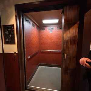 旧式のエレベーター