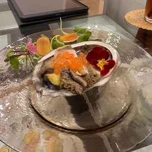 オプションで追加する事ができる、あわびの前菜