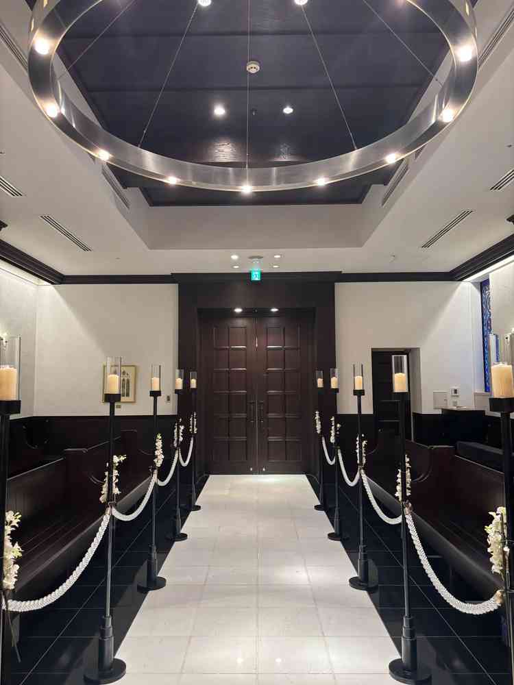 対面式のチャペルが珍しい