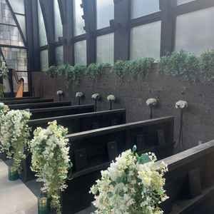 チャペルは天井が高くとても綺麗