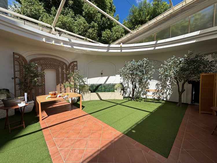 披露宴会場の隣のガーデンです。