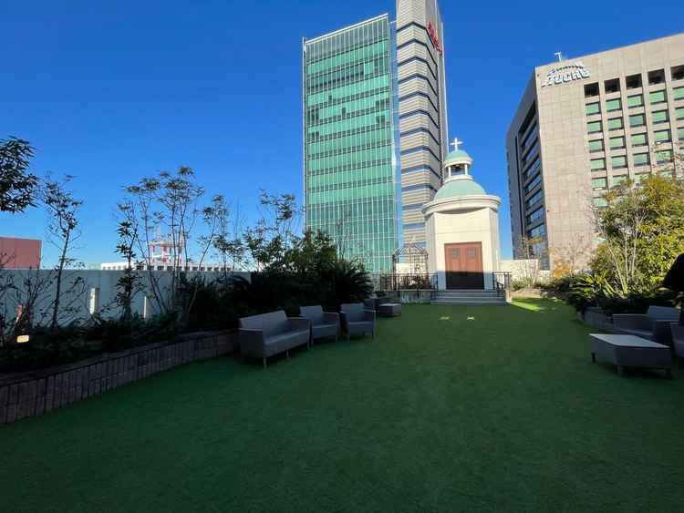 挙式後にウェルカムパーティーが出来る屋上