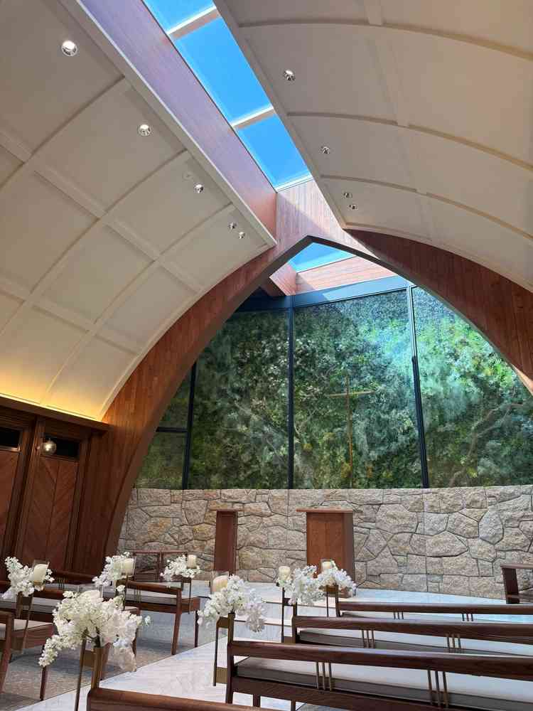 挙式会場（斜めから）