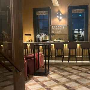 挙式から披露宴開始までの前室。お茶を召し上がれます。