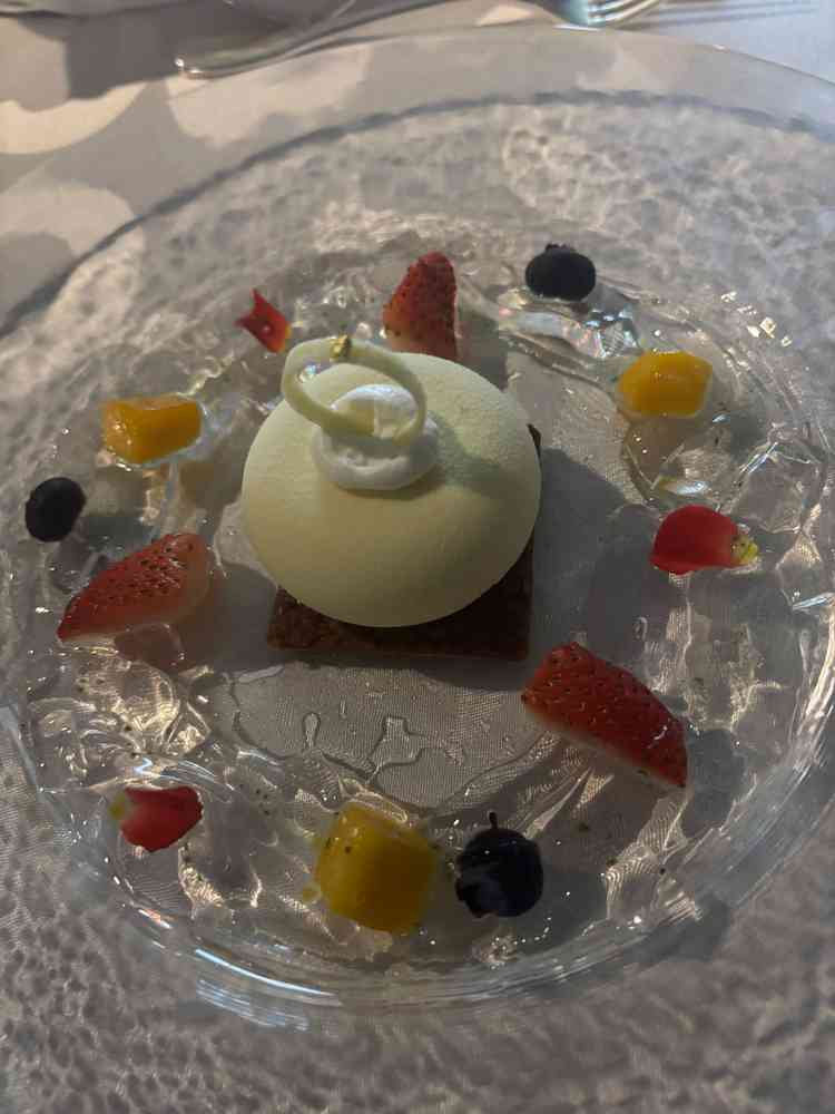 結婚指輪をイメージしたというデザートが本当に可愛かったです！これが出てきたらかなり印象に残ります