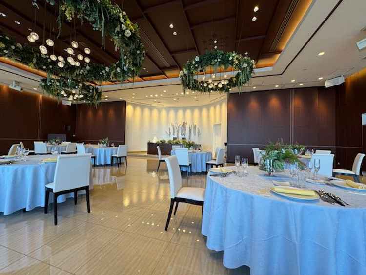 入場の演出が唯一この披露宴会場のみ違ってよかった。