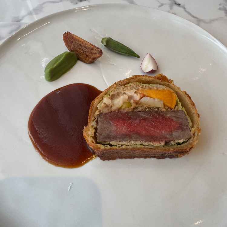 試食はアップグレードメニューのものとなります。お肉も柔らかく非常に美味しかったです。