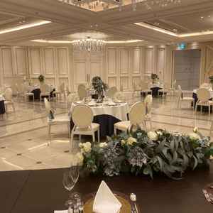 広々とした披露宴会場で100人規模までキャパがあり、イメージしやすい席数でした。