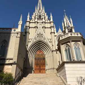 名古屋駅のすぐ側にありながら、大聖堂の写真にはビルなどは一切映らない。