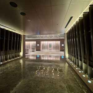 フォトを残すにも素敵な空間。壁面に花を飾ることも可能。