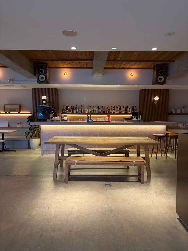 ラウンジです。広々としていて、デザートビュッフェなど出来るそうです。