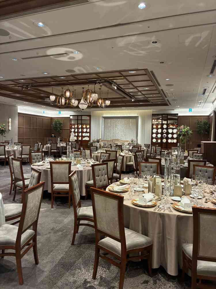 披露宴会場は、カジュアル過ぎず上質さがある。