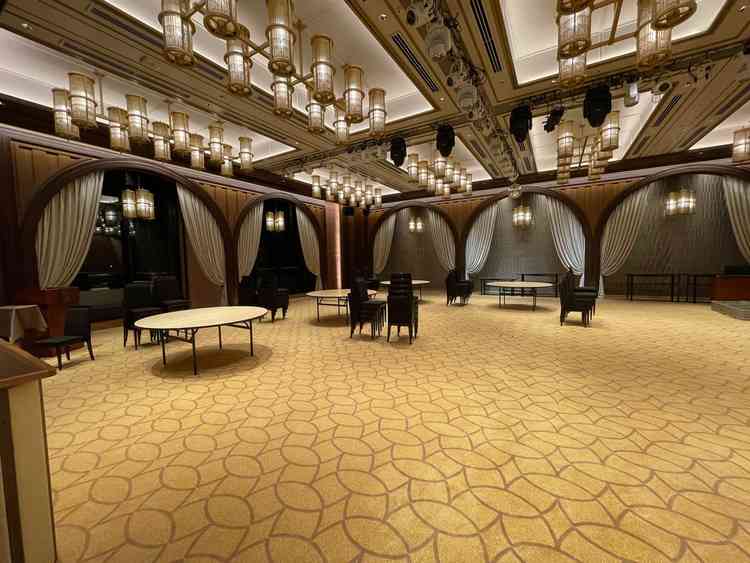 マグノリアの会場です。窓があり、開放感がありました。大正レトロな雰囲気で、東京會舘の歴史を感じました