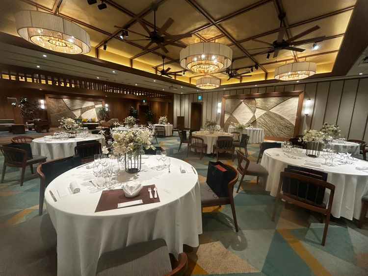 披露宴会場の2箇所目。和風なテイストもあり、よい感じ。好みは1つ目だった。