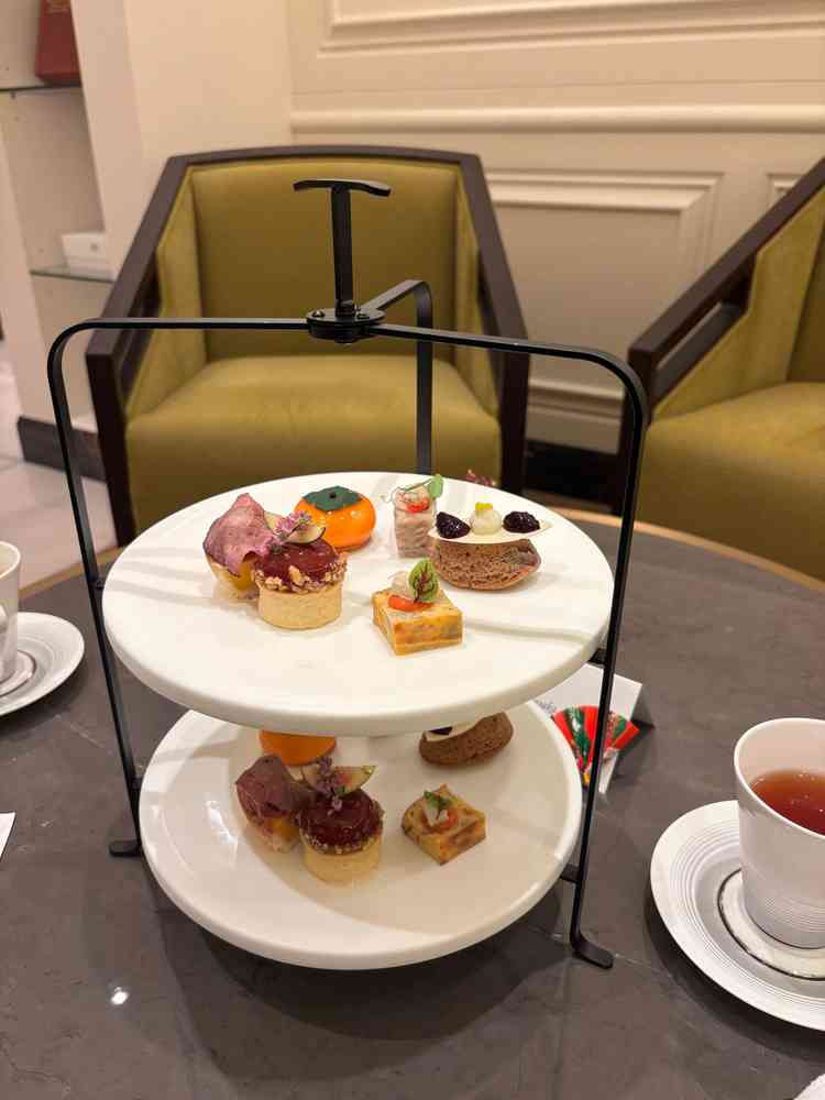 フェアにアフタヌーンティーがついていたので、美味しいお菓子をいただけました。お料理もかなり評判。