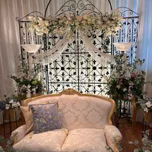 後ろのお花飾りが可愛らしかったです。