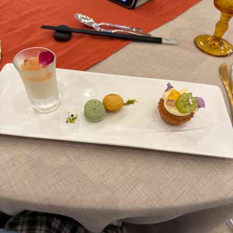 試食のデザートです。