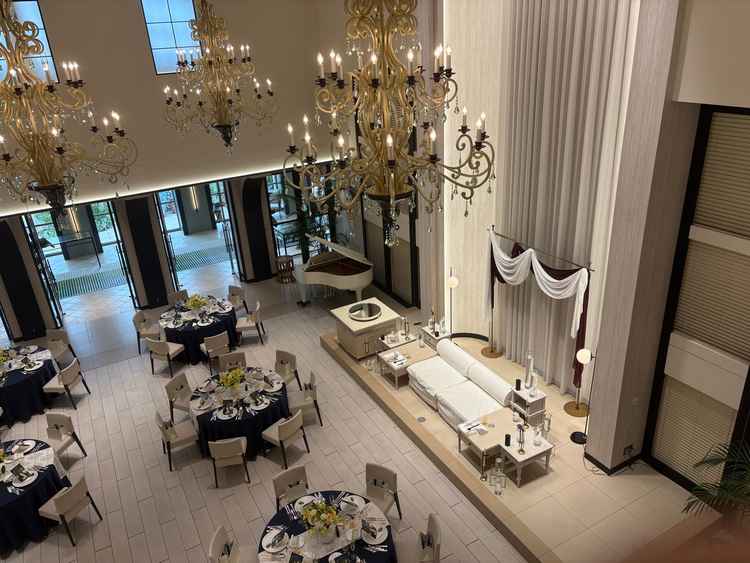 披露宴会場のレイは、リゾート感があって近代的な雰囲気。