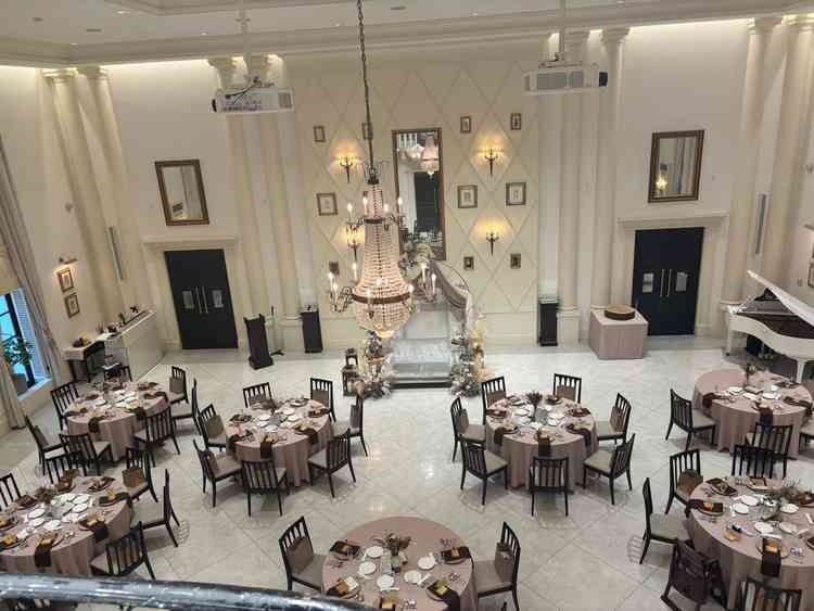 披露宴が大きすぎず小さすぎずベストバランスでした！