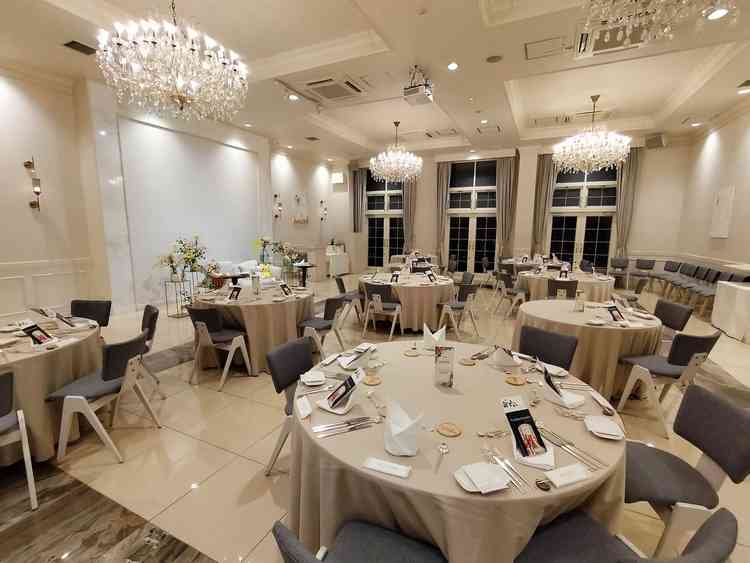 披露宴会場アイリス