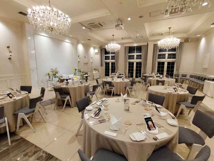 披露宴会場アイリス