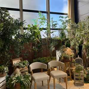 披露宴会場内で写真スポットにもなると思いました