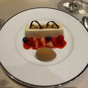 デザートの試食をいただきました。美味しかったです。