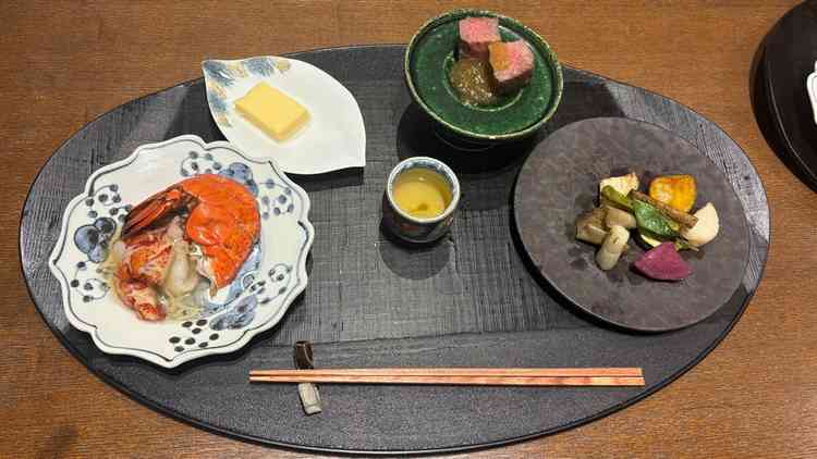 すべてお箸でいただけるようになっていて、ゲストも嬉しいと思います。お出汁が非常に美味しかったです。