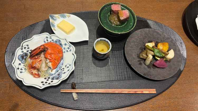 すべてお箸でいただけるようになっていて、ゲストも嬉しいと思います。お出汁が非常に美味しかったです。