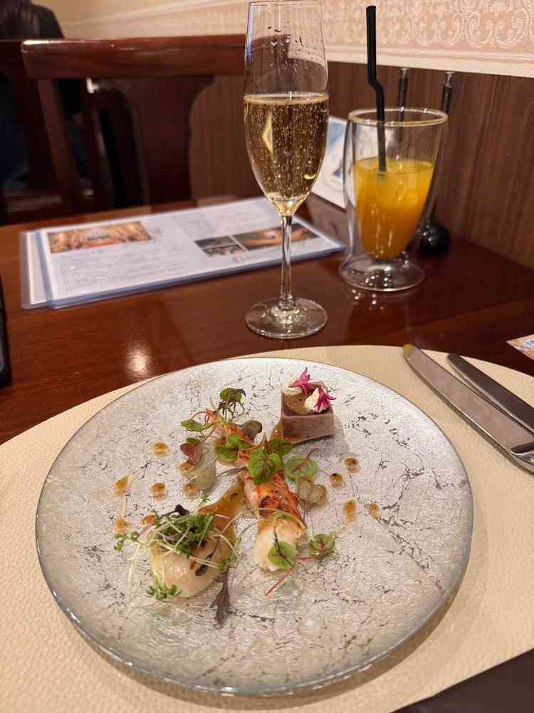 オマール海老など前菜