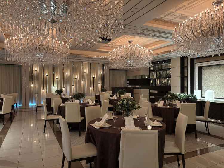 披露宴会場1つ目