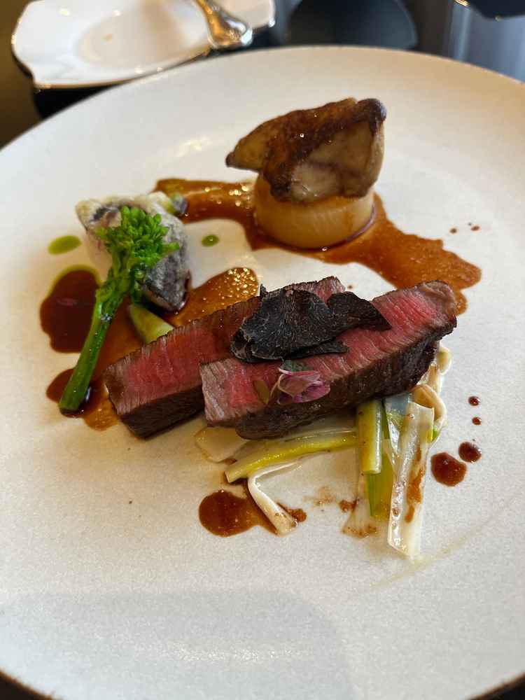 コース料理のメインとなる牛肉