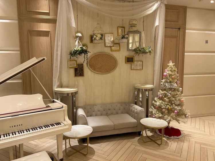 写真やウェルカムボード設置場所です。お花や写真など自由に飾れて、カスタマイズ性も高く感じました。