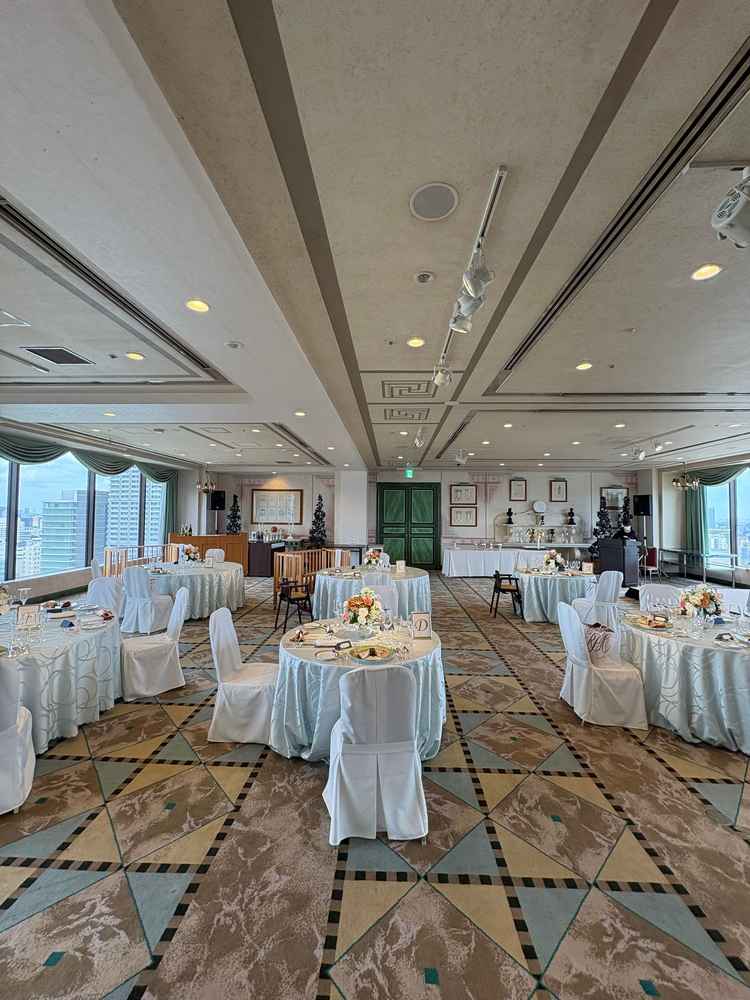 中披露宴会場
