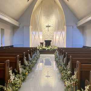 バージョンロードが2人を反射するチャペル