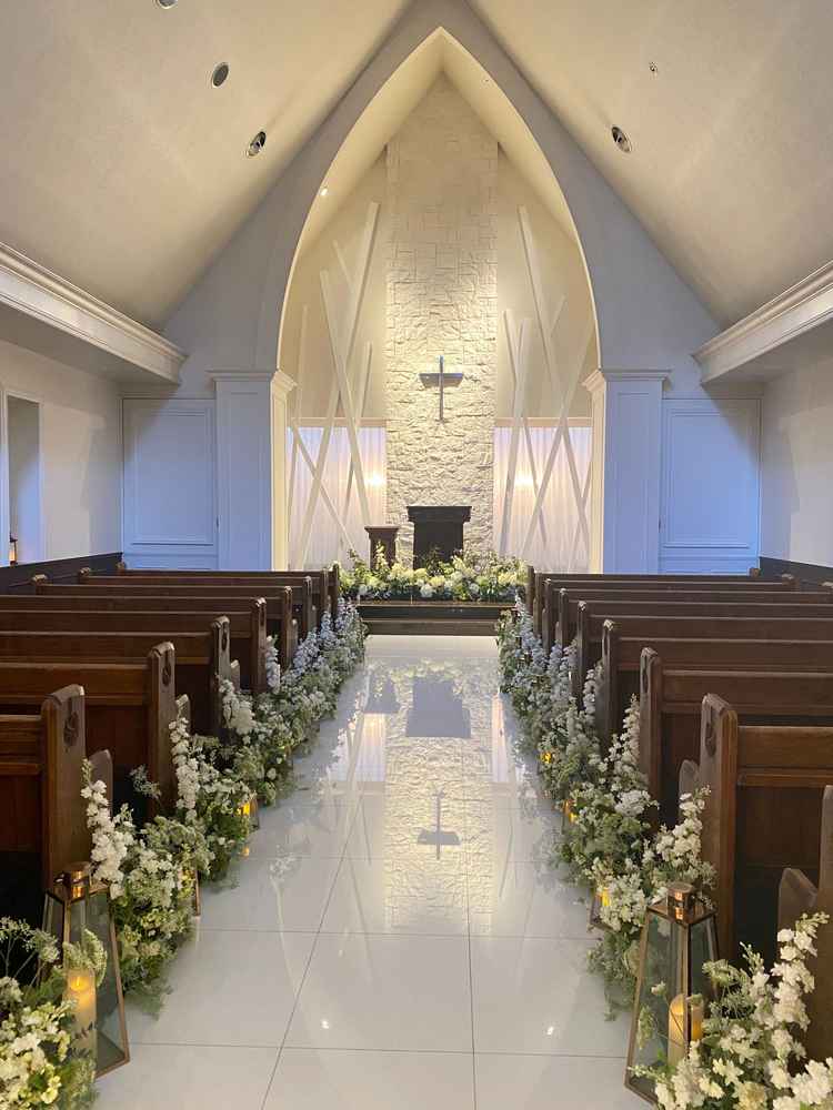 バージョンロードが2人を反射するチャペル