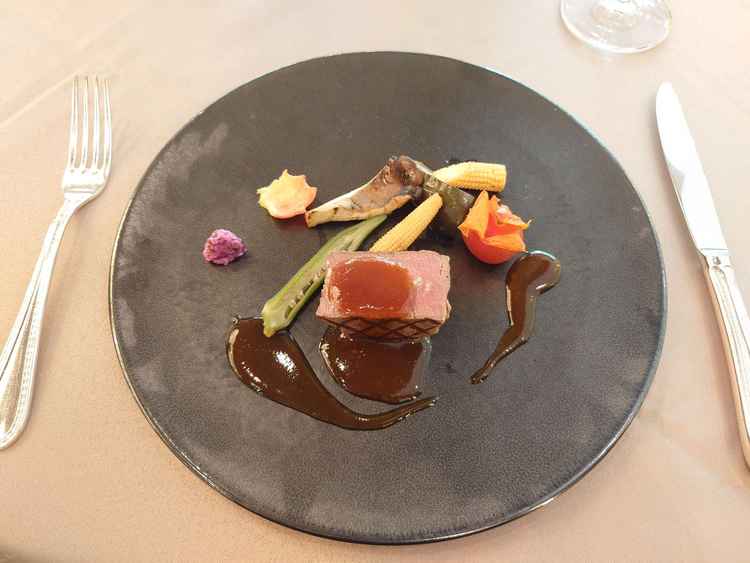 試食のメイン料理。ソースに日本酒が使われていたり、和と洋をかけ合わせた美味しいお食事でした。