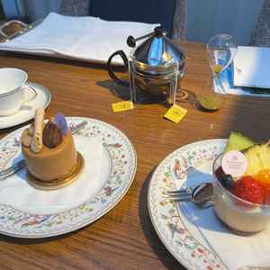 試食。ケーキも美味しく、引出物として扱いのあるティーバッグがコットンで出来ており高級感があった。