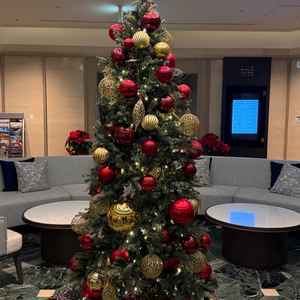 ホテルロビーにあったクリスマスツリー！
